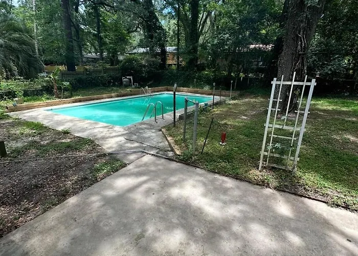 Beautiful Pool Near Fsu, Capitol, And Famu! Tallahassee