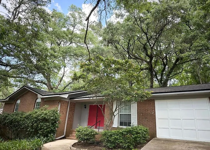 Beautiful Pool Near Fsu, Capitol, And Famu! Ferienhaus Tallahassee